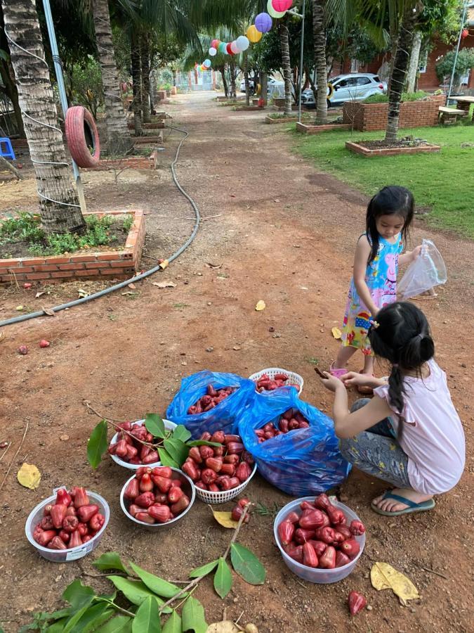 Family Garden House At Tri An Lake, Dong Nai Phu Cuong Exterior photo